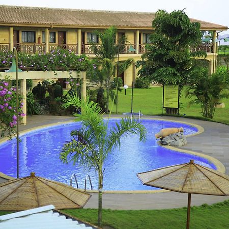 Hotel Sol Beni Abidjan Buitenkant foto