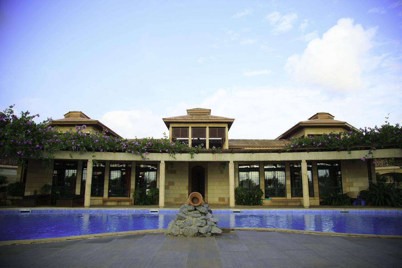 Hotel Sol Beni Abidjan Buitenkant foto