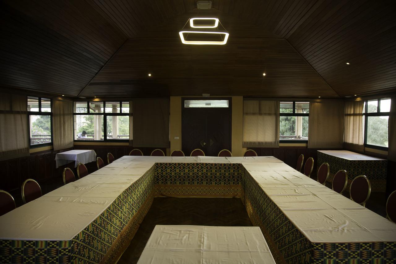 Hotel Sol Beni Abidjan Buitenkant foto