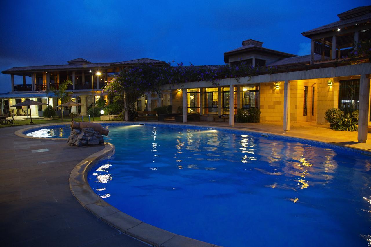 Hotel Sol Beni Abidjan Buitenkant foto