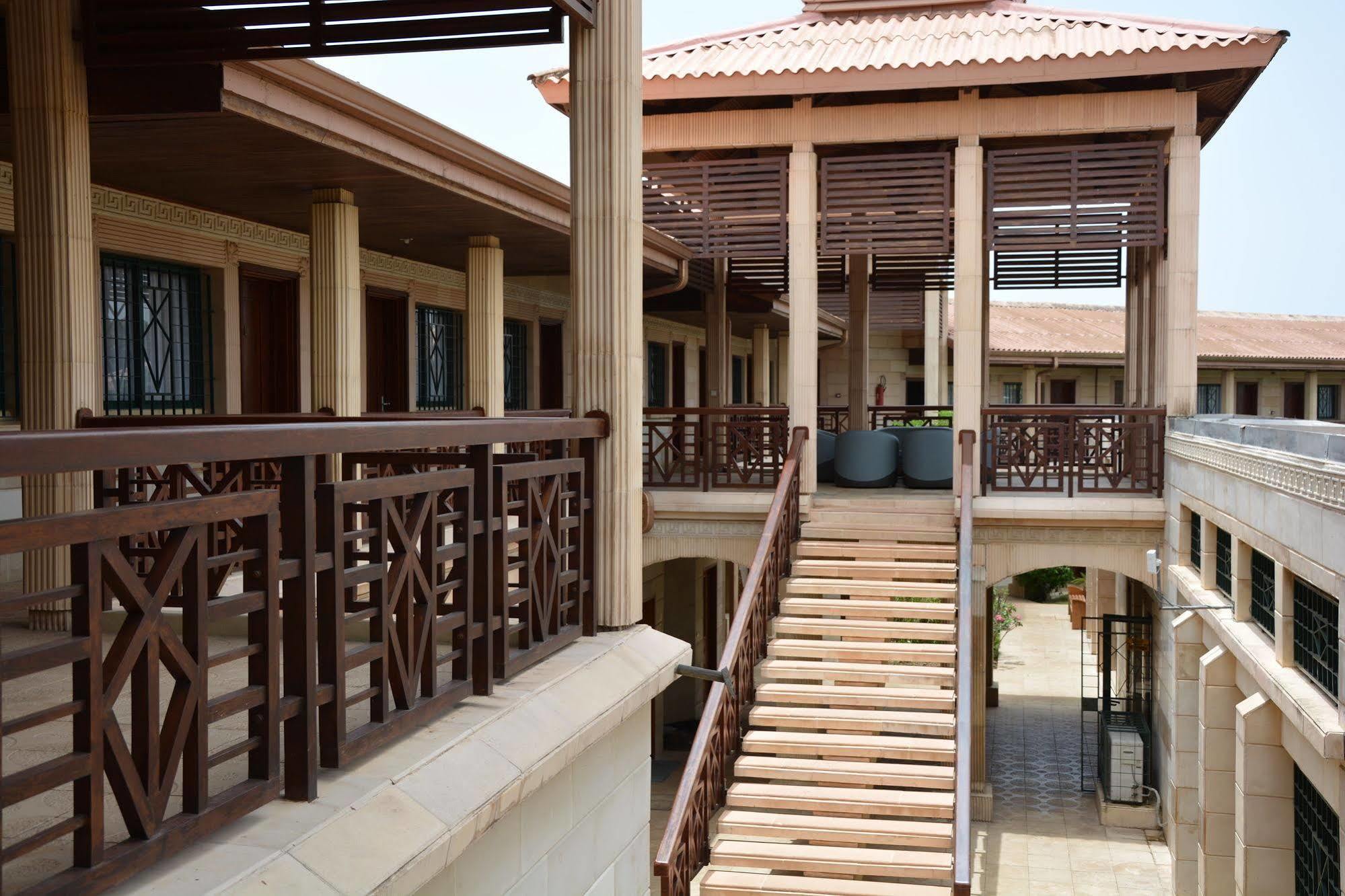 Hotel Sol Beni Abidjan Buitenkant foto