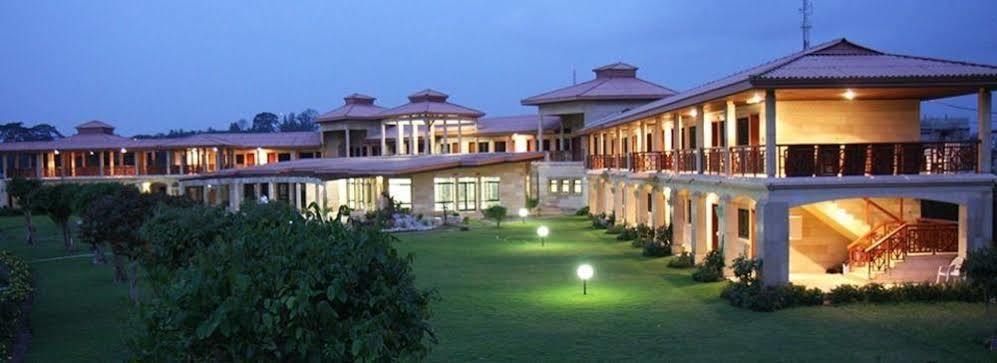 Hotel Sol Beni Abidjan Buitenkant foto